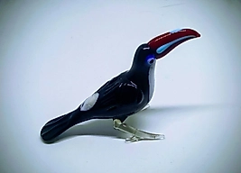 El yapımı murano camından tukan kuşu biblosu. 1989 yılında yapılmıştır.