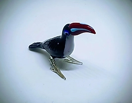 El yapımı murano camından tukan kuşu biblosu. 1989 yılında yapılmıştır.