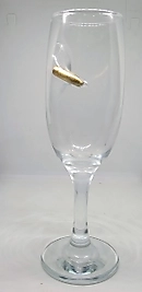 El yapımı mermi çekirdeği saplanmış kadeh